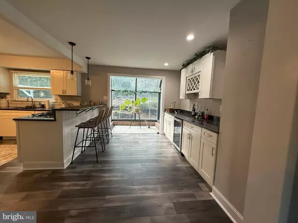 9 EDEN RD, Blackwood, NJ 08012