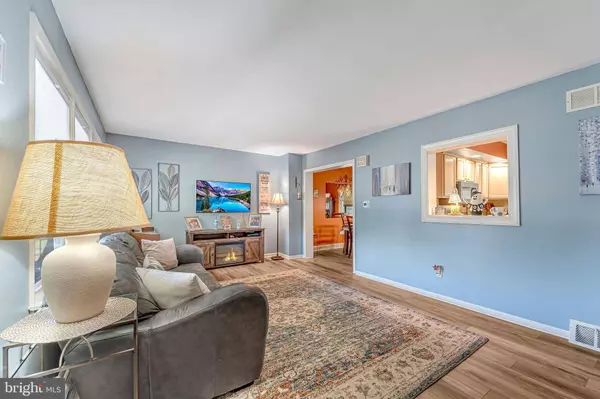 301 N COLES AVE, Maple Shade, NJ 08052