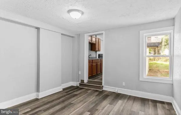 49 BOND ST, Trenton, NJ 08618