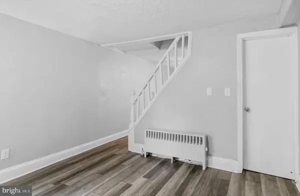 49 BOND ST, Trenton, NJ 08618
