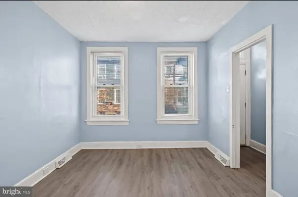 33 OAK ST, Trenton, NJ 08618