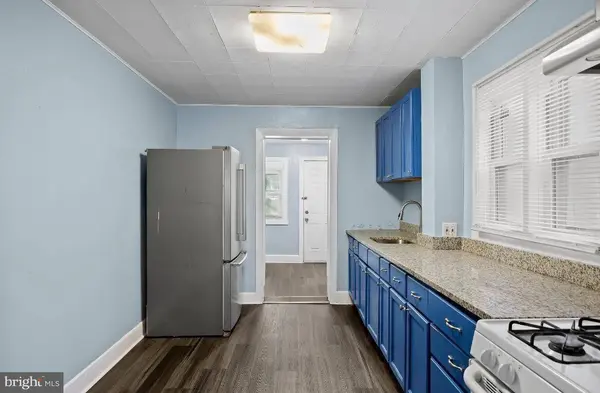 33 OAK ST, Trenton, NJ 08618