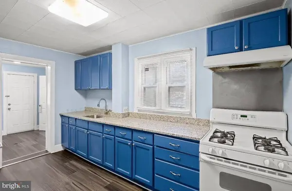 33 OAK ST, Trenton, NJ 08618