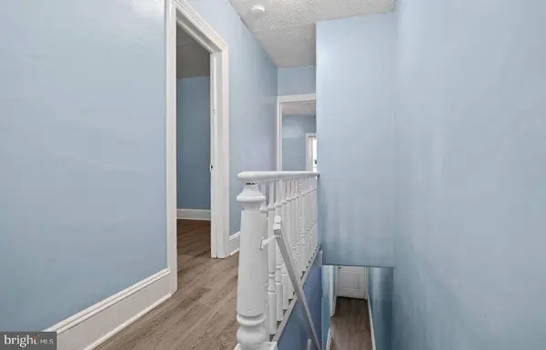 33 OAK ST, Trenton, NJ 08618