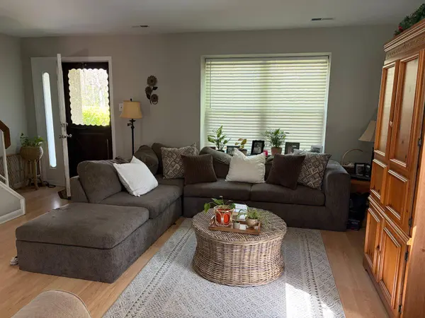 2 GOSHAWK CT, Voorhees, NJ 08043