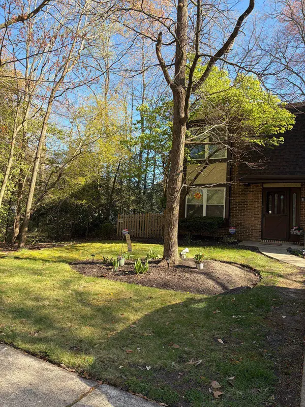 2 GOSHAWK CT, Voorhees, NJ 08043