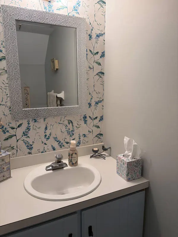 2 GOSHAWK CT, Voorhees, NJ 08043