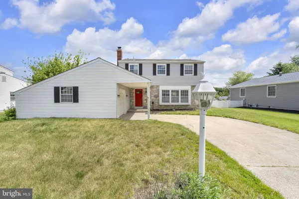 15 W KENNEDY DR, Clementon, NJ 08021