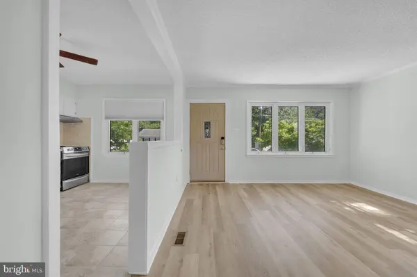 417 ROBERTS, Bellmawr, NJ 08031