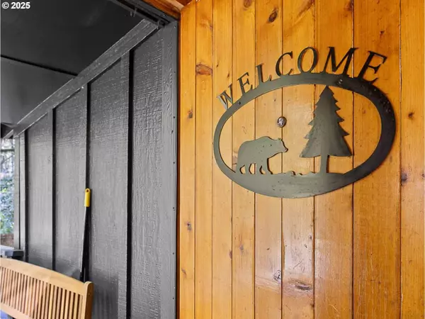 71320 E THIMBLEBERRY ST, Rhododendron, OR 97049