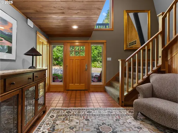 21010 E COUNTRY CLUB RD, Brightwood, OR 97011
