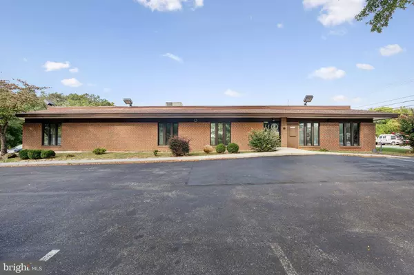 842 N SHENANDOAH AVE, Front Royal, VA 22630