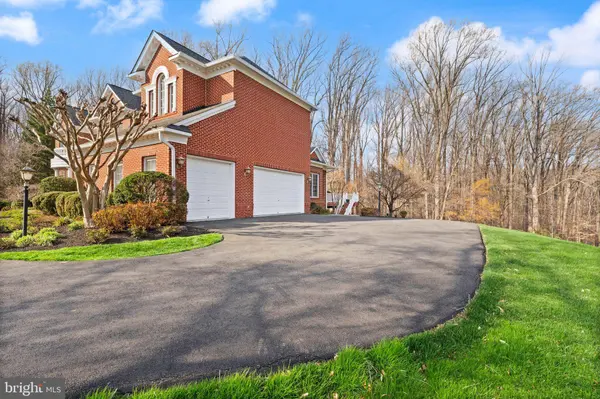 12300 CASTLE BRANCH RD, Fairfax, VA 22030