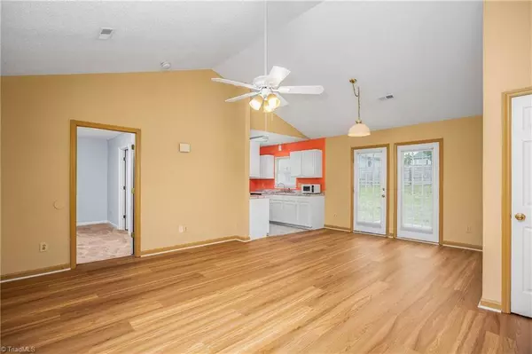 2460 Shadow Valley RD, High Point, NC 27265