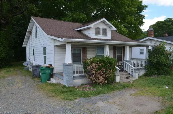 2706 W English RD, High Point, NC 27262