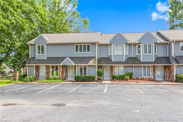 5312 Summit Heights DR, Winston-salem, NC 27104