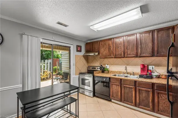 5312 Summit Heights DR, Winston-salem, NC 27104