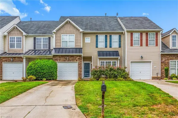 136 Penry LN, Clemmons, NC 27012