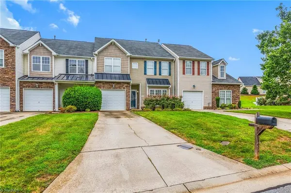 136 Penry LN, Clemmons, NC 27012