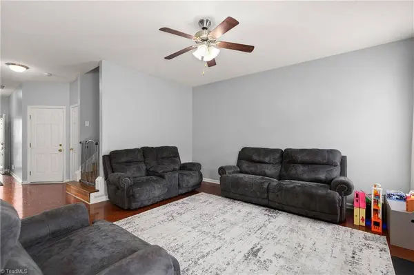 136 Penry LN, Clemmons, NC 27012