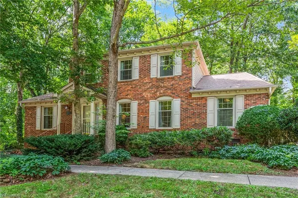 1605 Bearhollow RD, Greensboro, NC 27410