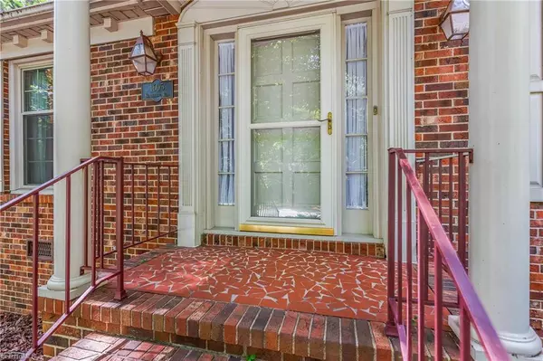 1605 Bearhollow RD, Greensboro, NC 27410