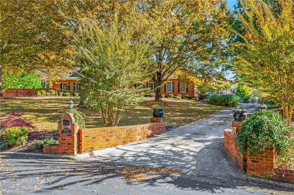 6002 Still Run DR, Greensboro, NC 27455