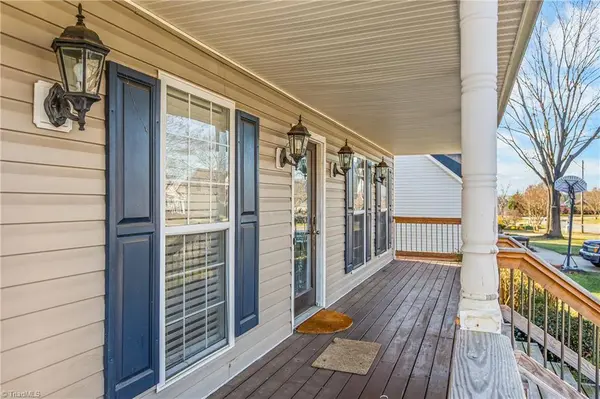 4850 Stony Creek LN, Winston-salem, NC 27127