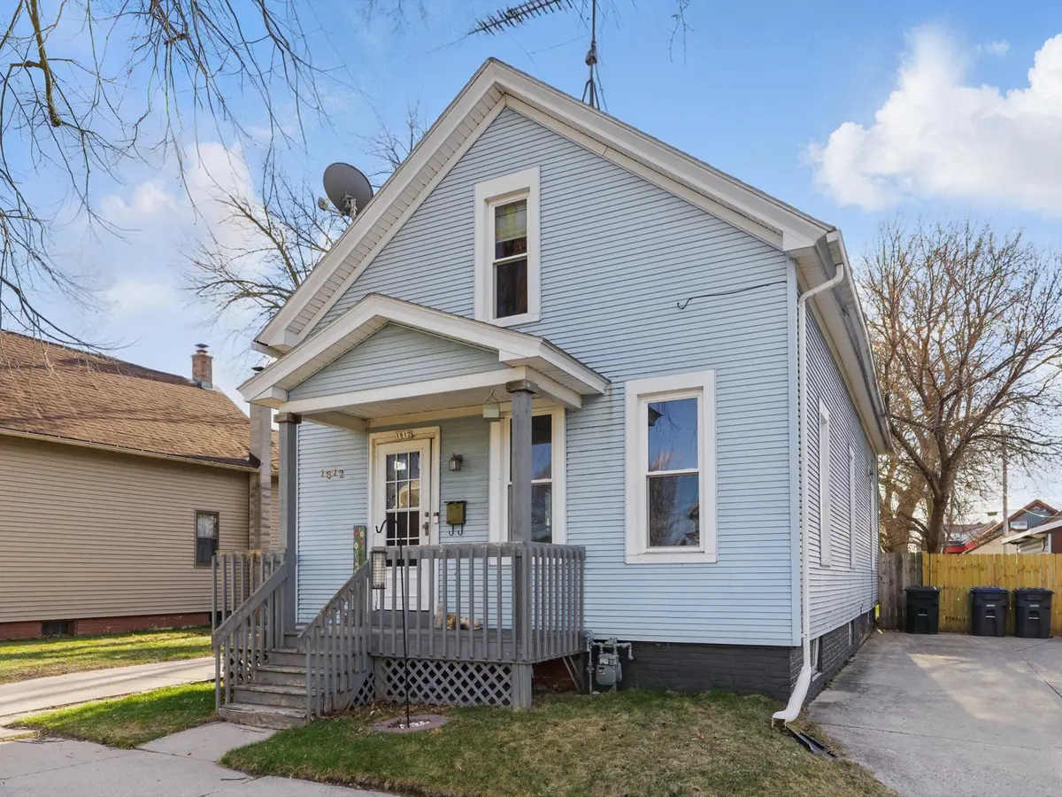 1812 S 12th St, Sheboygan, WI 53081-5817