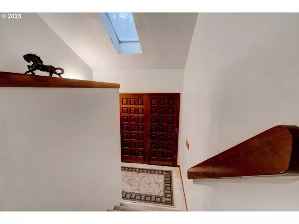 6625 SW NEHALEM LN, Beaverton, OR 97007