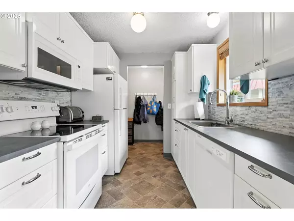 2112 SE 148TH PL, Portland, OR 97233