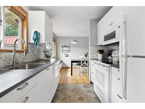 2112 SE 148TH PL, Portland, OR 97233