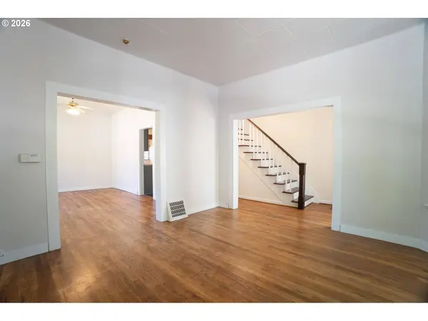 7228 SW 4TH AVE, Portland, OR 97219