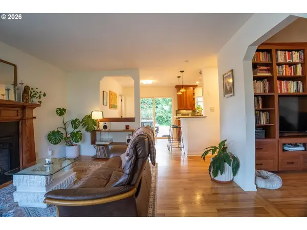10316 NE SACRAMENTO ST, Portland, OR 97220