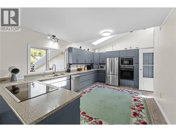 1938 PARKER Drive, Merritt, BC V1K1J3