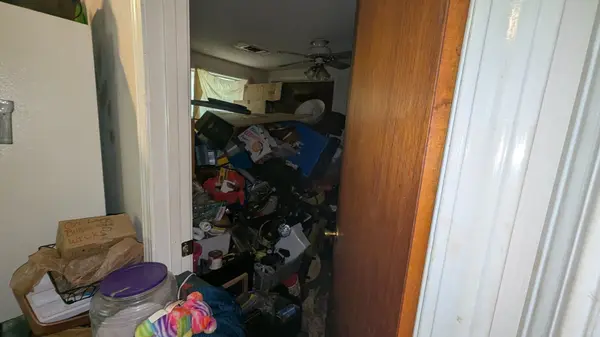 The Hoarder House - Warner Robins, GA