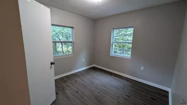 402 Johns Rd, Warner Robins, GA 31093