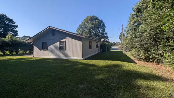 404 Carolina Avenue, Warner Robins, GA 31093