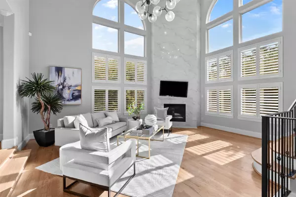 2094 Brentwood DR, Houston, TX 77019