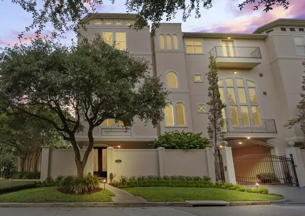 2094 Brentwood DR, Houston, TX 77019