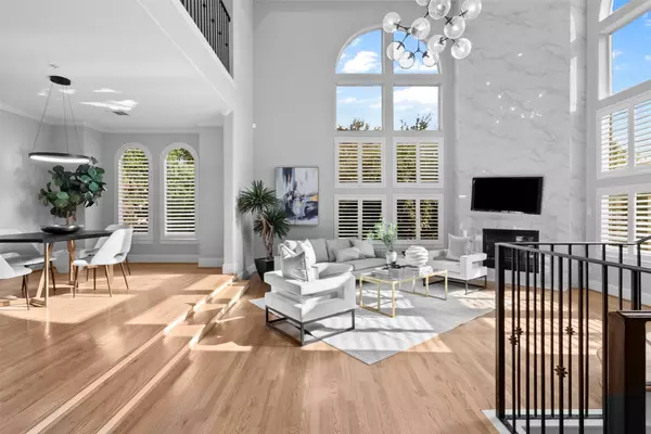 2094 Brentwood DR, Houston, TX 77019