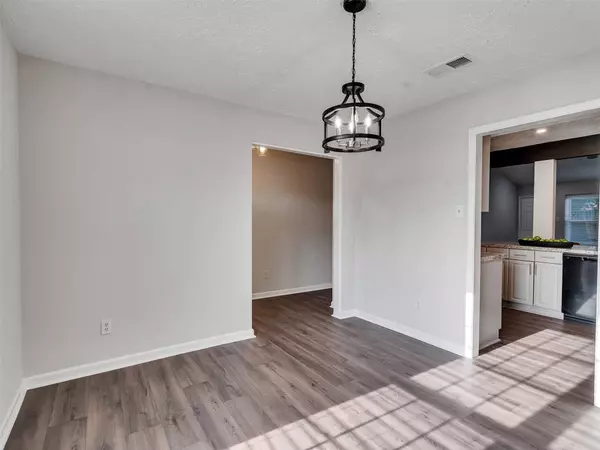 7315 Millbrae LN, Houston, TX 77041