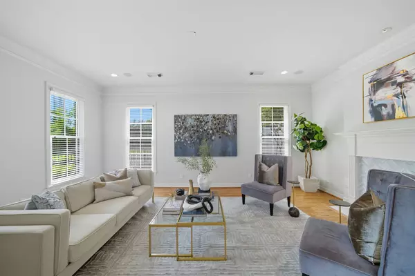 4944 Tilbury DR, Houston, TX 77056