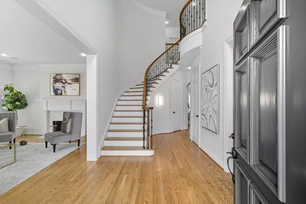 4944 Tilbury DR, Houston, TX 77056