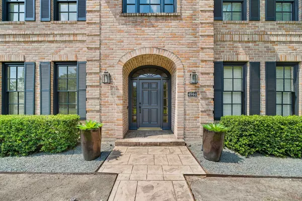 4944 Tilbury DR, Houston, TX 77056