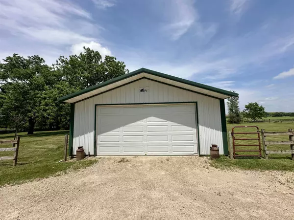 N8786 County Road F, Berlin, WI 54923