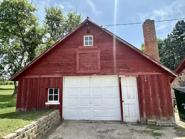 N8786 County Road F, Berlin, WI 54923