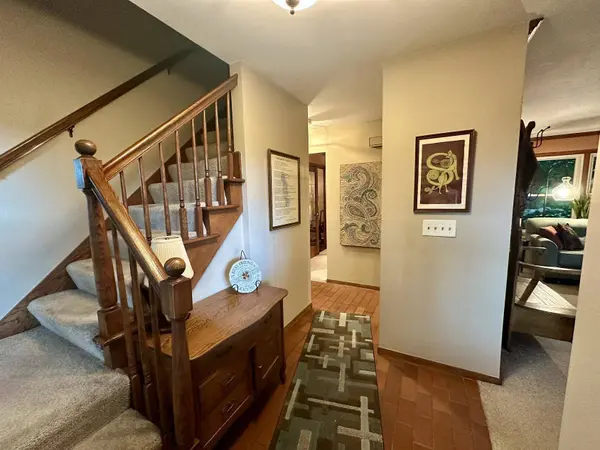 S56W23606 Maplewood Terrace, Waukesha, WI 53189