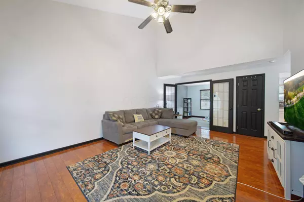 2349 Myrtle Valley Drive, Columbus, OH 43228