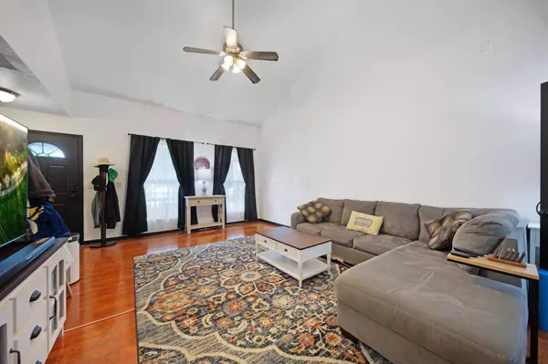 2349 Myrtle Valley Drive, Columbus, OH 43228